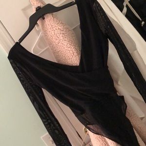 Deep v front and back black bodysuit w mesh sleeve
